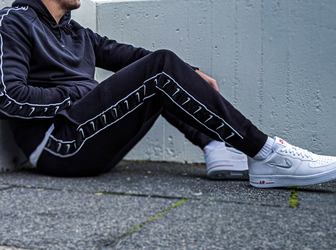 jogger pants